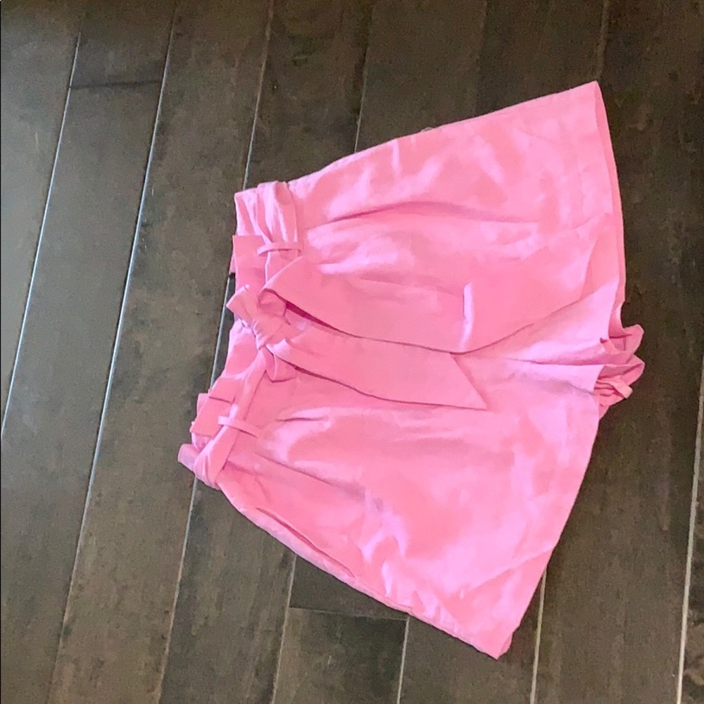 Lost and wander tie short